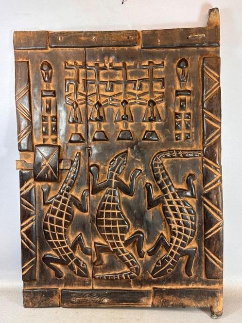 250831 Afrikaans Dogon Graan opslag deur uit Mali., Antiek en Kunst, Kunst | Niet-Westerse kunst, Ophalen of Verzenden