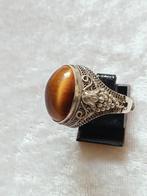 Mooie Zilveren Ring met tijgeroog en bewerkte zijkanten, Verzenden, Zilver, Ring, Met edelsteen