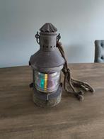 Oude industriële scheepslamp, toplicht, Ophalen