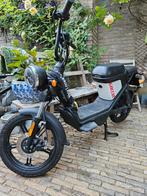 Het is een goccia kleur  zwart wit., Ophalen of Verzenden, Gebruikt