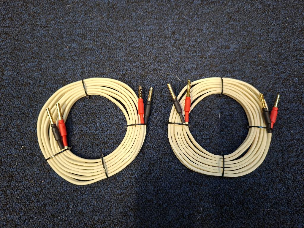 2 x 2.65 meter van den Hul The Snowline Luidsprekerkabels, Audio, Tv en Foto, Audiokabels en Televisiekabels, Gebruikt, Luidsprekerkabel