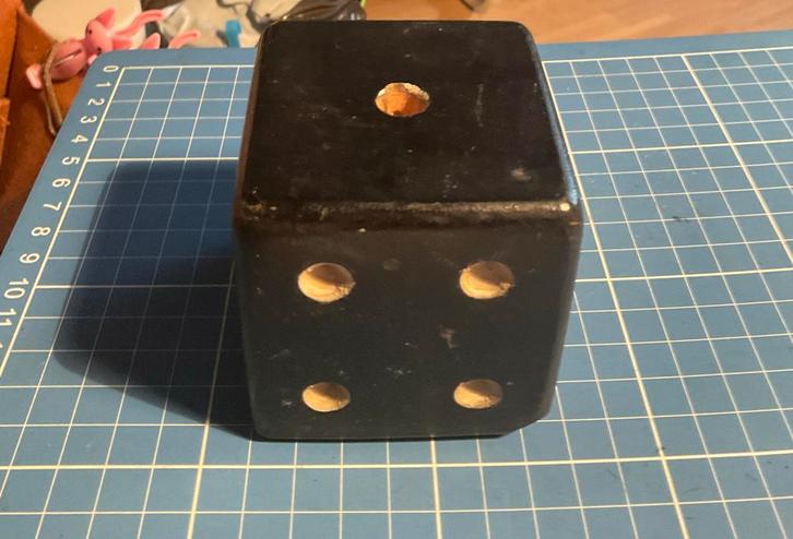 Houten Dobbelsteen - Decoratief & Functioneel, Hobby en Vrije tijd, Knutselen, Gebruikt, Knutselwerk, Ophalen of Verzenden