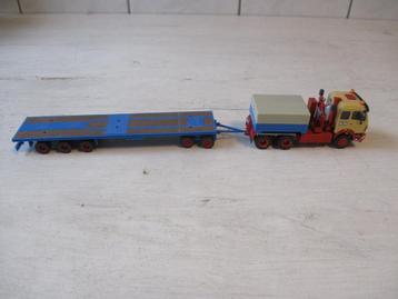   Kibri Mercedes Vrachtwagen met aanhanger beschikbaar voor biedingen