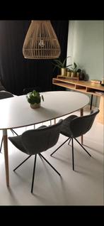 Zuiver ovale eettafel voor 4 personen, Gebruikt, 100 tot 150 cm, Ophalen of Verzenden, 150 tot 200 cm