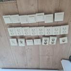 22 Gira wandcontactdoos...schakelaar..., Doe-het-zelf en Verbouw, Elektra en Kabels, Ophalen of Verzenden, Zo goed als nieuw, Stopcontact