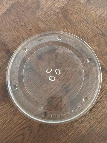 Glazen magnetron schaal 28cm beschikbaar voor biedingen