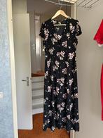 Jurk maat M zwart met Bloemen jurk 38- 40 van zara woman, Ophalen of Verzenden