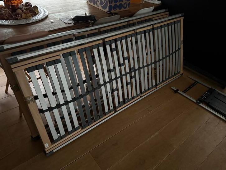 Elektrische lattenbodems en ledikant, Huis en Inrichting, Slaapkamer | Bedden, Gebruikt, Tweepersoons, 160 cm, 200 cm, Hout, Zwart