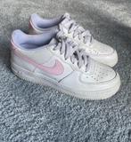 Nike airforce 1 maat 36, Ophalen of Verzenden, Zo goed als nieuw, Meisje