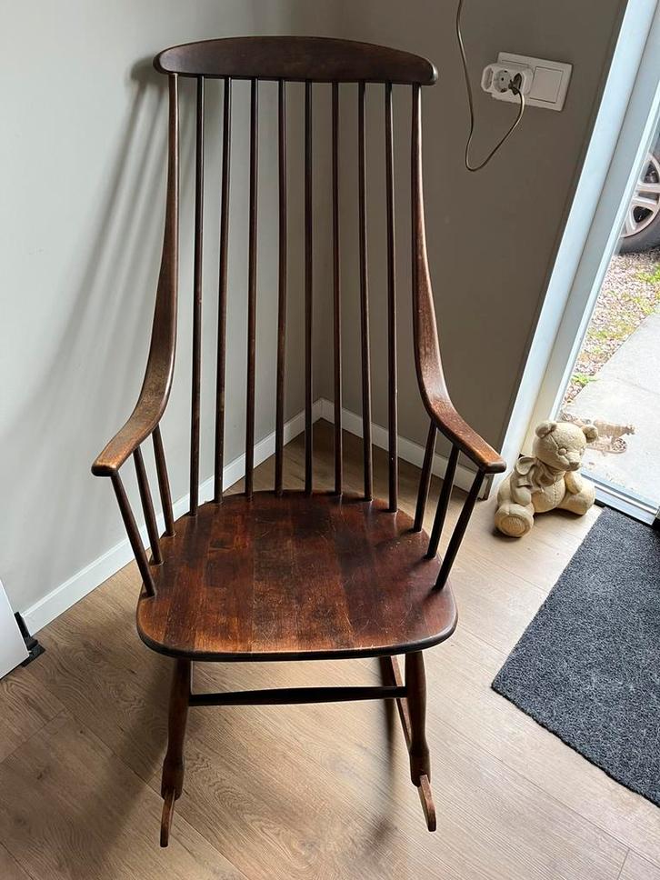 Mooie vintage Zweedse schommelstoel  Lena Larsson door Nesto, Huis en Inrichting, Stoelen, Zo goed als nieuw, Eén, Ophalen