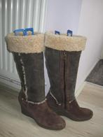 UGGs Ugg laarzen sleehakken maat 41 valt als 40 goede staat, Hoge laarzen, UGG, Bruin, Ophalen of Verzenden