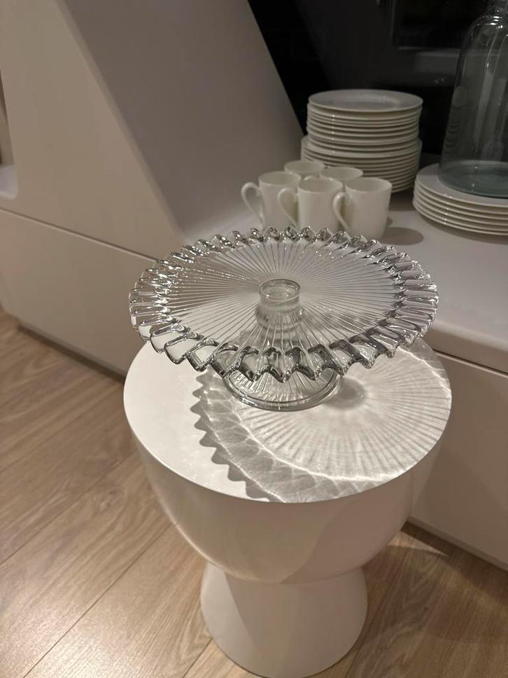 Taartplateau - Weinig Gebruikt, Huis en Inrichting, Keuken | Servies, Zo goed als nieuw, Overige stijlen, Glas, Ophalen of Verzenden