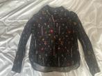 Zwarte blouse met edelstenen print van Monki, Kleding | Dames, Blouses en Tunieken, Zwart, Ophalen of Verzenden, Zo goed als nieuw
