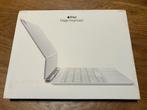 iPad Air Magic Keyboard (Wit) – Model A3339 – Nieuwstaat, Ophalen, Zo goed als nieuw, 11 inch, Bescherming voor- en achterkant