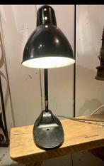 Industriële Bauhaus bureaulamp/werklamp, metaal,zware voet, Huis en Inrichting, Lampen | Tafellampen, Minder dan 50 cm, Gebruikt