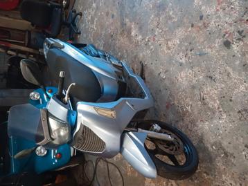 Leuke kymco People s snel 70 cc beschikbaar voor biedingen