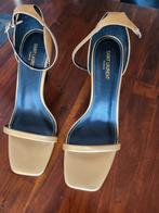 mooie schoenen, Ysl, maat 39, 40. Goud kleur., Kleding | Dames, Schoenen, Ophalen of Verzenden, Zo goed als nieuw, Overige kleuren