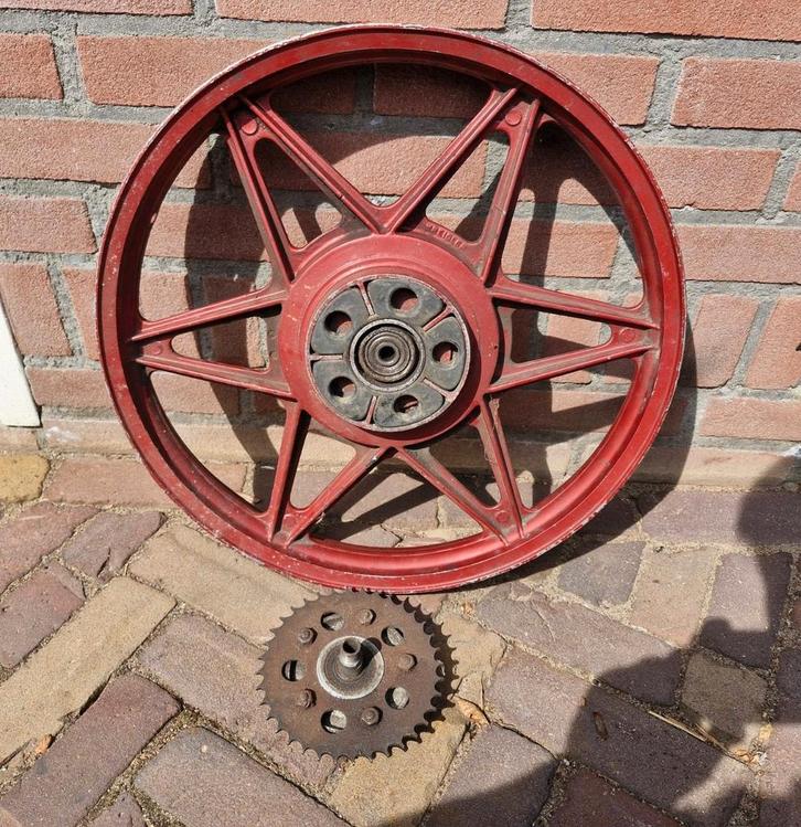 Kreidler 6 spaaks gietwiel achterwiel met werk, Fietsen en Brommers, Brommeronderdelen | Kreidler, Gebruikt, Overige typen, Ophalen of Verzenden