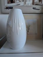 Vloervaas 40 cm wit druip-relief, Gebruikt, Wit, Aardewerk of Porselein, Ophalen of Verzenden