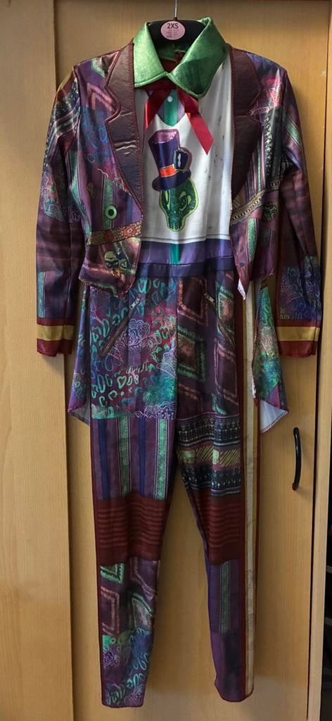 Descendants 3 Uma kostuum maat 122/128 leuk voor carnaval, Ophalen of Verzenden, Zo goed als nieuw, 122 t/m 128, Meisje