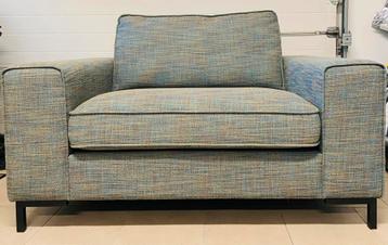 Loveseat stoel, comfortabele 2-zits stoel in topstaat beschikbaar voor biedingen