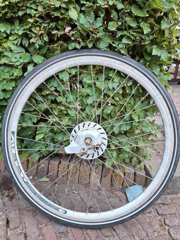 28 inch wielen beschikbaar voor biedingen