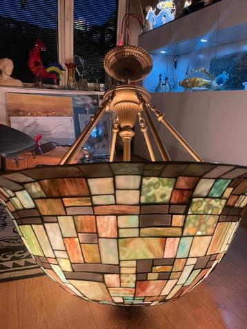 Zeer grote tiffanylamp.DALEN,DRENTHE beschikbaar voor biedingen