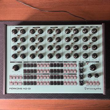 Erica Synths Perkons HD-01 (Blauw) beschikbaar voor biedingen