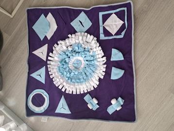 Super leuke en wasbare snuffelmat van Tiaki beschikbaar voor biedingen