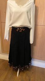 Rok fijne rib Zwart Gipsy stijl maat 40 Merk SOGGO, Kleding | Dames, Rokken, Soggo, Zwart, Zo goed als nieuw, Onder de knie