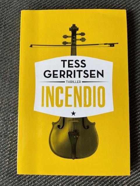 Tess Gerritsen - Incendio., Boeken, Thrillers, Zo goed als nieuw, Ophalen of Verzenden