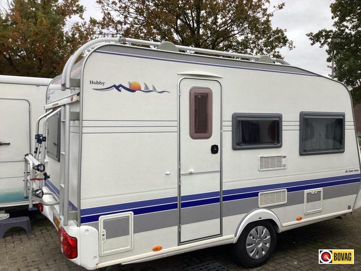 Hobby De Luxe 400 SF voortent, Caravans en Kamperen, Caravans, Bedrijf, tot en met 2, Treinzit, Hobby, Dwarsbed, Overige typen