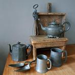 Oude brocante theepot koffiepot beker lepel tinnen *Etage3*, Gebruikt, ., Ophalen of Verzenden, .