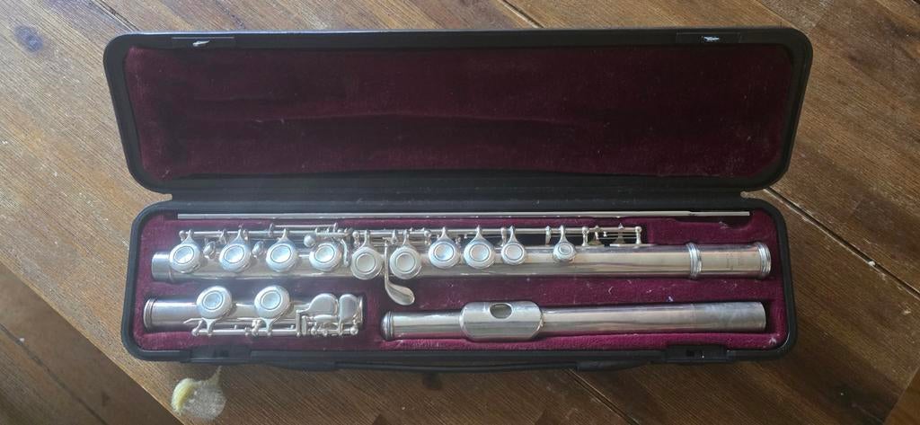 Dwarsfluit met koffer Yamaha 211sII, Muziek en Instrumenten, Blaasinstrumenten | Dwarsfluiten en Piccolo's, Ophalen of Verzenden
