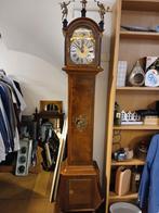 Friese staande klok met maanstand, Ophalen of Verzenden