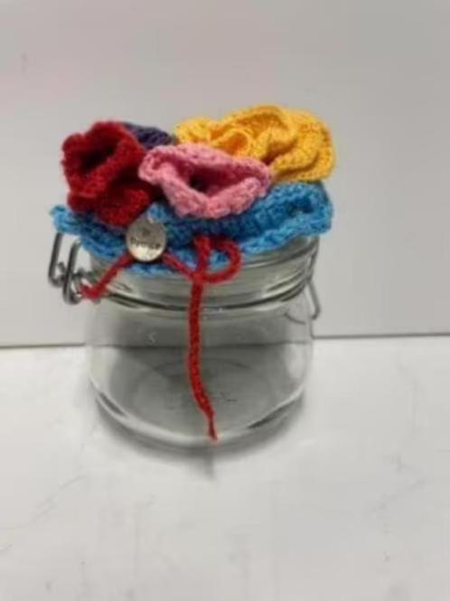 NIEUW! 6 glazen potjes met hand gehaakte versiering, bieden!, Huis en Inrichting, Keuken | Potten en Pannen, Nieuw, Pot, Bus of Blik