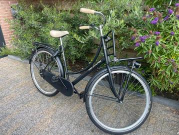 Zeer nette pelikaan transportfiets 28 inch beschikbaar voor biedingen