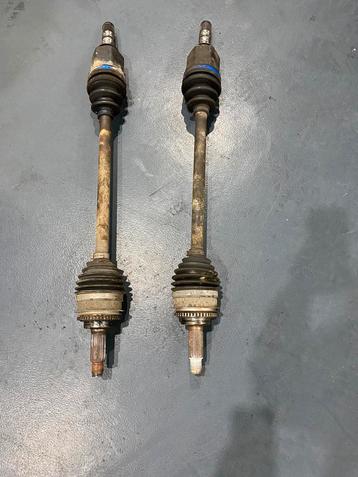 Koppel omvormer + aandrijfassen Subaru 2.0 XT SG5 beschikbaar voor biedingen
