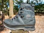 Bergwandelschoenen; Lowa; maat 421/2, lady III GTX WXL, Sport en Fitness, Ophalen, Zo goed als nieuw, Schoenen
