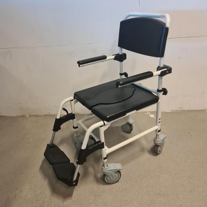 Douchestoel / postoel op wielen NIEUW, Diversen, Verpleegmiddelen, Ophalen