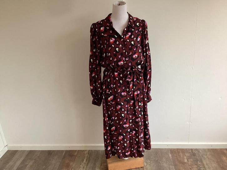 Pom Jurk , maat 42, Kleding | Dames, Jurken, Zo goed als nieuw, Maat 42/44 (L), Rood, Onder de knie, Ophalen of Verzenden