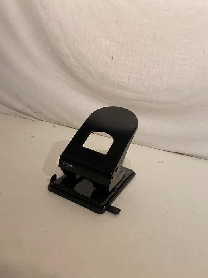 Esselte perforator 2 gaats, Diversen, Bureau-accessoires, Nieuw, Ophalen of Verzenden