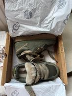 UGG Lowmel Groen Maat 38 - Nieuw!, Kleding | Dames, Ophalen of Verzenden, Nieuw, Groen, Sneakers of Gympen