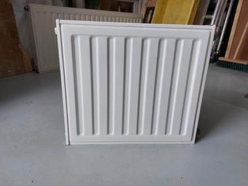 Radiator 45cm x 40,5cm enkel / 6,5cm dik beschikbaar voor biedingen