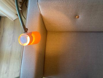Bijzondere leeslamp voor bij bank of stoel beschikbaar voor biedingen