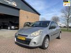 Renault Clio 1.2 Special Line, 47 €/maand, Origineel Nederlands, Te koop, Zilver of Grijs