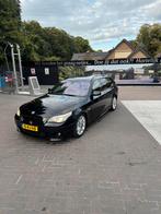 BMW 5-Serie 3.0 D 535 Touring AUT 2005 Zwart, Auto's, Automaat, 1730 kg, Achterwielaandrijving, 2993 cc
