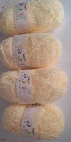 Cococonut Ice by Wendy Babygaren Bouclégaren - 4 Bollen, Ophalen of Verzenden, Nieuw, Breien of Haken, Wol of Garen