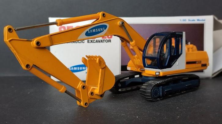 Samsung SE 210.lC Hydraulic Excavator Kingstar Korea Pol, Hobby en Vrije tijd, Modelauto's | 1:50, Zo goed als nieuw, Bus of Vrachtwagen