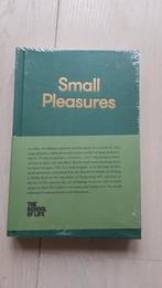School of Life - Small Pleasures -- nieuw in verpakking, Boeken, Ophalen of Verzenden, Nieuw, Praktische filosofie, Alain de Botton